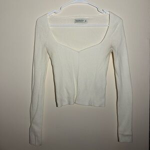 Abercrombie Long Sleeve Fitted Cropped Sweetheart Sweater